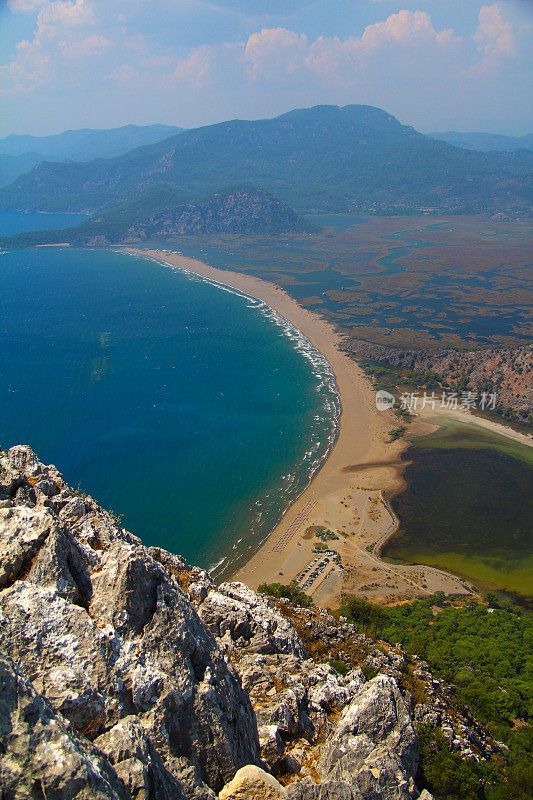 Iztuzu海滩和土耳其的Dalyan View。